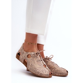 Sapatos femininos estampados com recortes Maciejka 06431-02 Bege 2