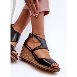 Sandálias femininas de couro com cunha Maciejka 06657-01 pretas preto 1