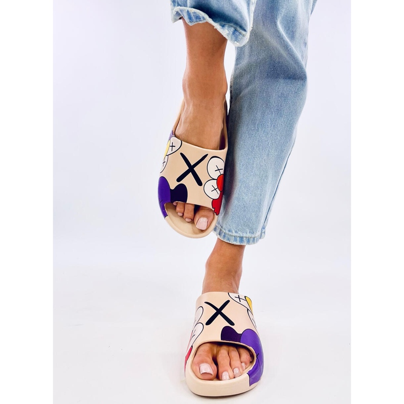 Chinelos com estampa colorida Clancy Khaki bege 1 Chinelos com estampa colorida Clancy Khaki bege 1