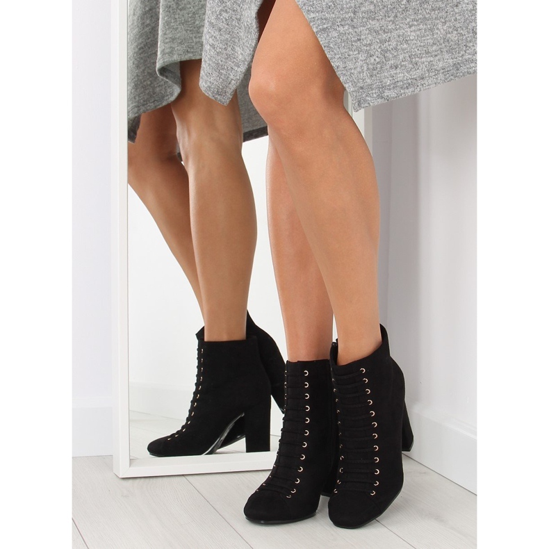 Salto alto de camurça preta preto 2