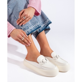 Chinelos de plataforma brancos femininos 1