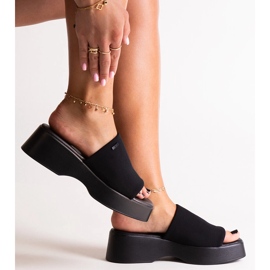 Chinelos pretos na plataforma Big Star NN274021 1