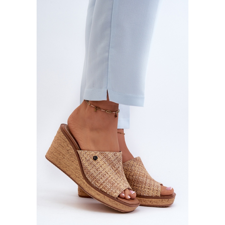 Chinelos de cunha femininos Sergio Leone KL213 bege 1