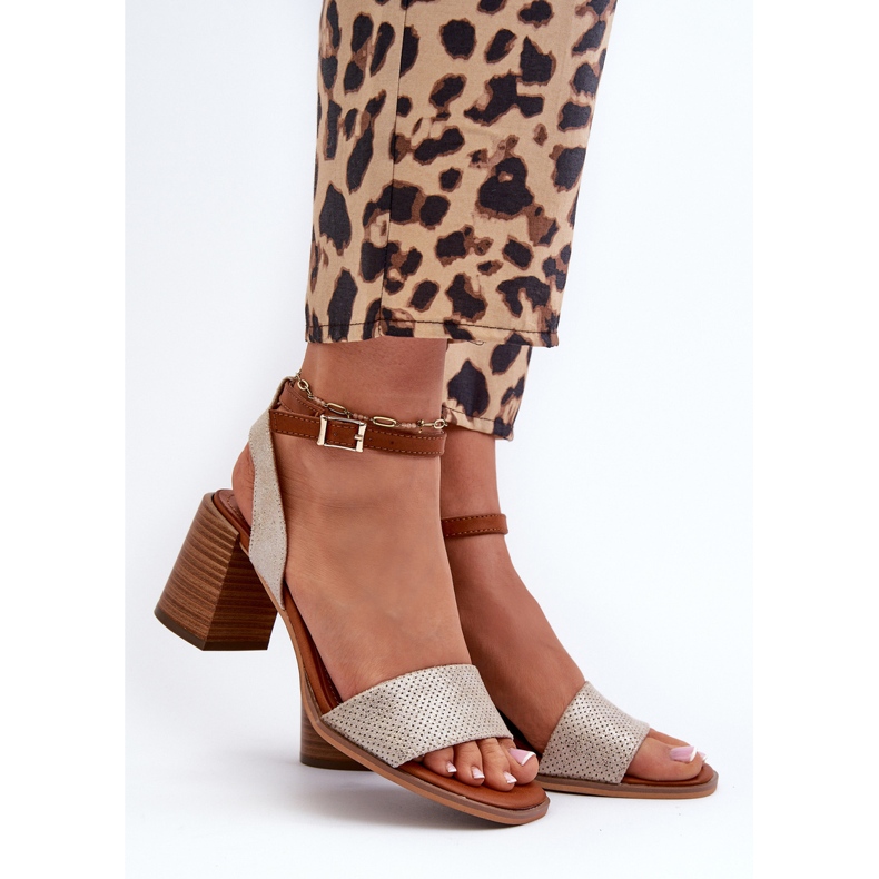 Sandálias femininas de salto alto em camurça ecológica, Gold Ronvia dourado 2