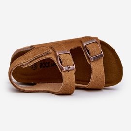 Sandálias infantis sobre plataforma de cortiça, fechadas com velcro, Camel Rorria castanho 2