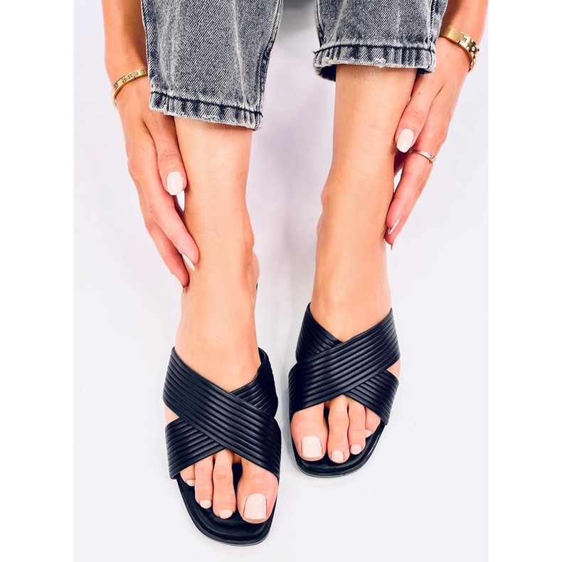 Chinelos femininos Fuzzy Black preto 1