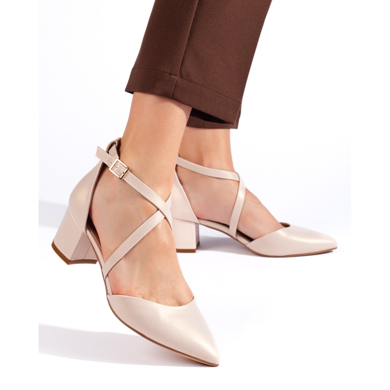 Sapatos femininos bege de Sergio Leone 1