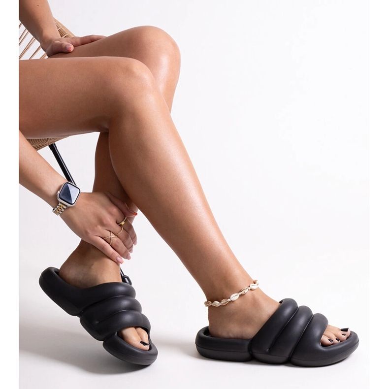 Chinelos de espuma Haile pretos 1