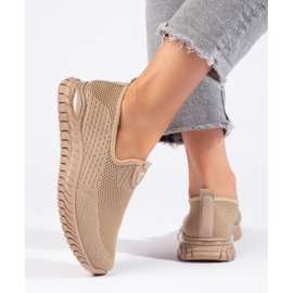 Tênis feminino em tecido marrom 1