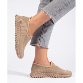 Tênis feminino em tecido marrom 2