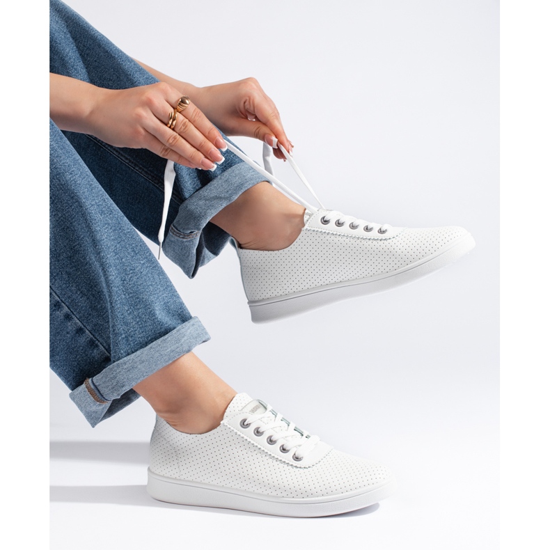 Tênis branco clássico feminino 1