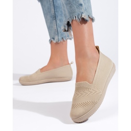 Slip-on feminino em tecido bege 1