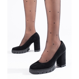 Sapatos femininos de camurça preta com salto alto preto 1