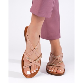 Sandália slip-on branca com tiras entrelaçadas rosa 1