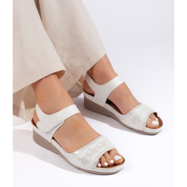 Sandálias femininas brancas com velcro branco 1