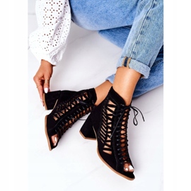 Botas de camurça perfuradas Maciejka 04040-01 pretas preto 4