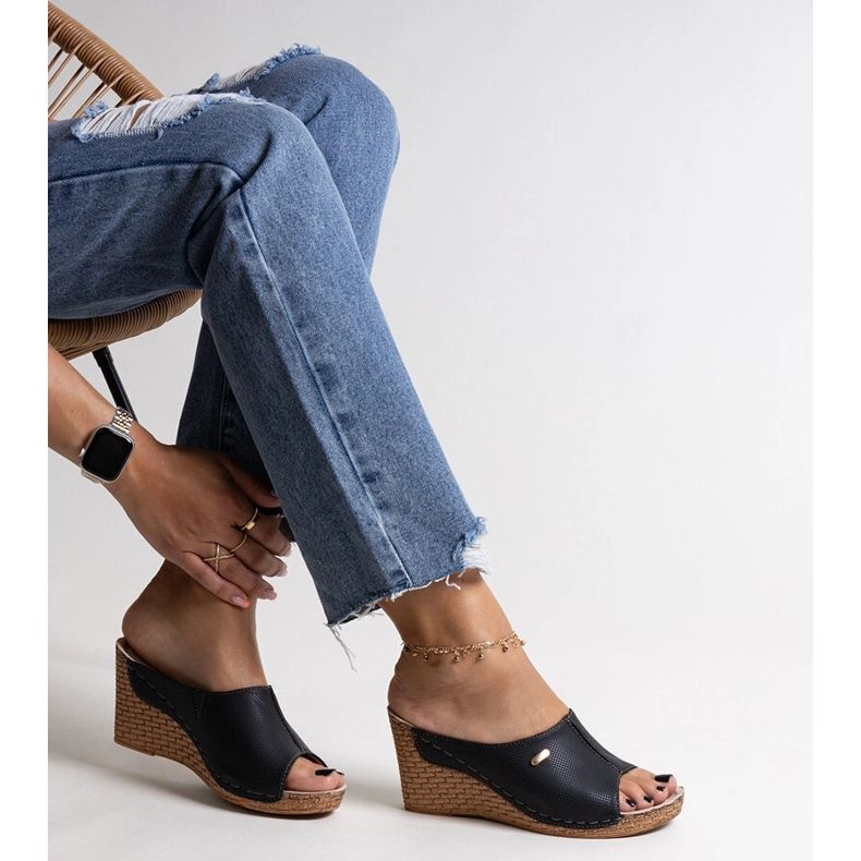 Sandálias pretas de cunha em couro ecológico Penelopina preto 1