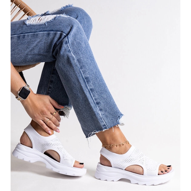 Sandálias de tecido branco na plataforma Fnan 1