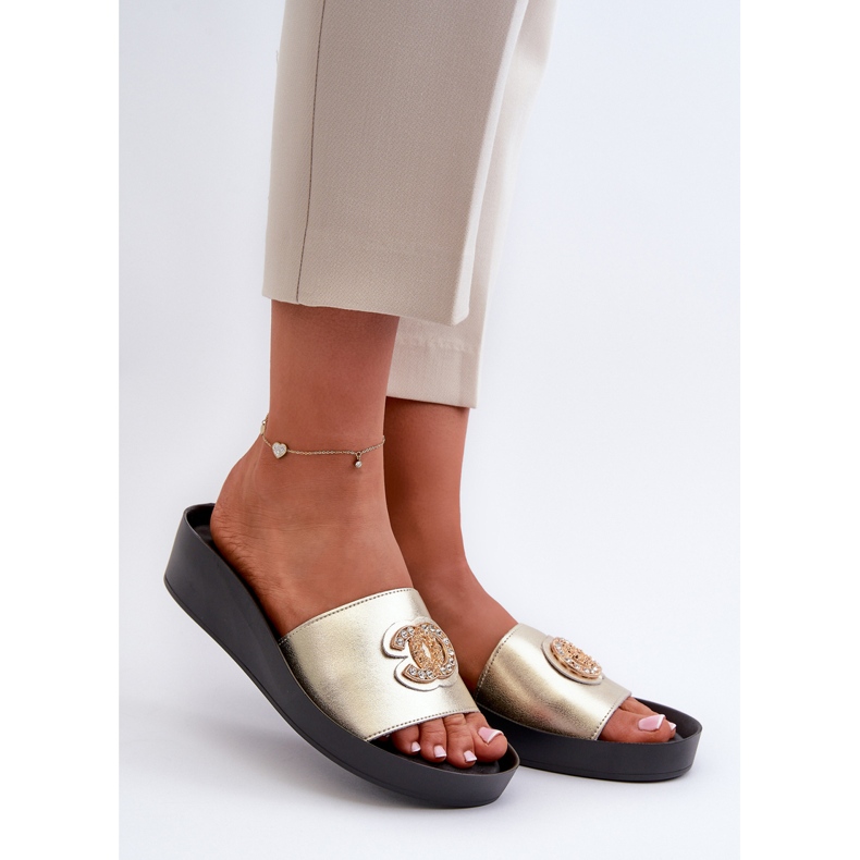 Chinelos femininos elegantes e leves com decoração, couro natural S.Barski KV27-013, dourado 1