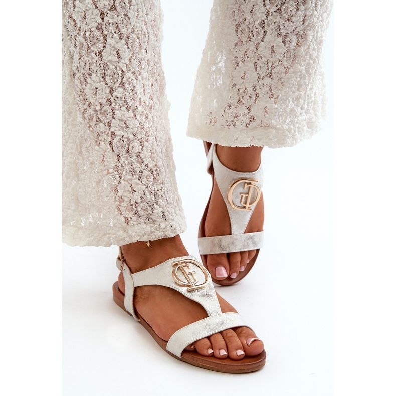 Sandálias rasteiras femininas com decoração dourada S.Barski KV27-051 branco e prata 1