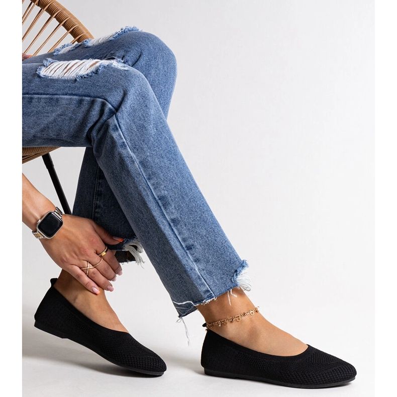 Sapatilhas de tecido preto da Yafia 1