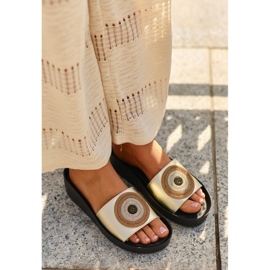 Chinelos femininos de couro com decoração S.Barski KV27-019 dourado 1