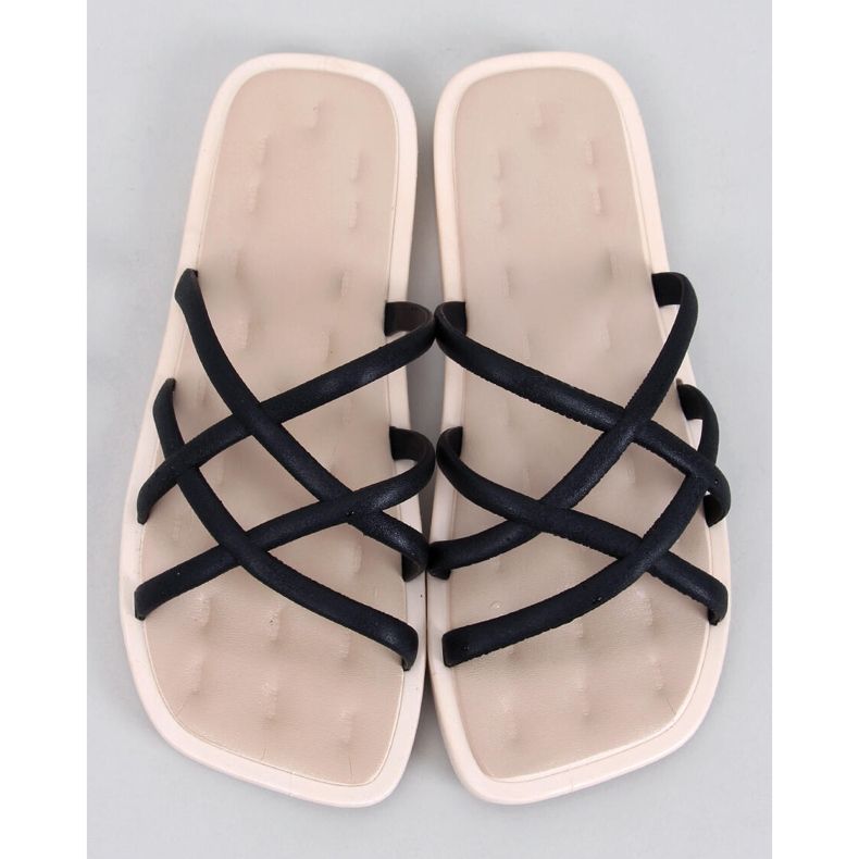 Chinelos de borracha preta Gomis preto 1