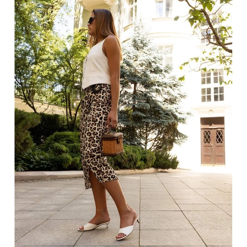 Mules brancos Maloua de salto baixo 2