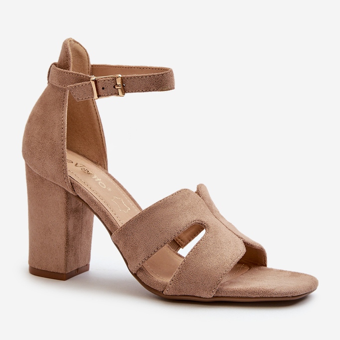 Saltos altos de camurça da moda castanho 2 Saltos altos de camurça da moda castanho 2