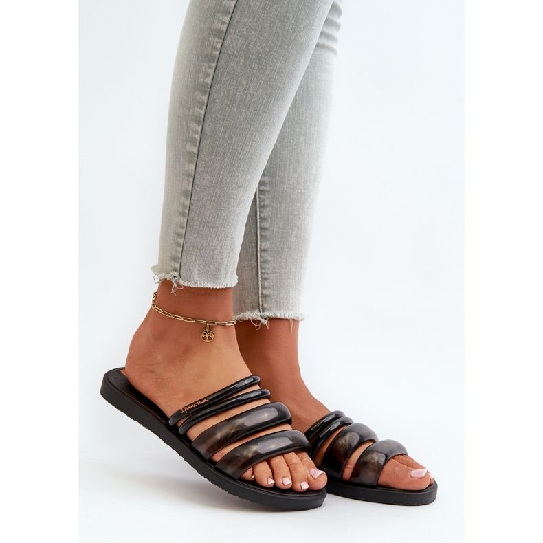 Chinelos de borracha planos femininos 26727 Ipanema Puffer Tiras Fem Preto 1