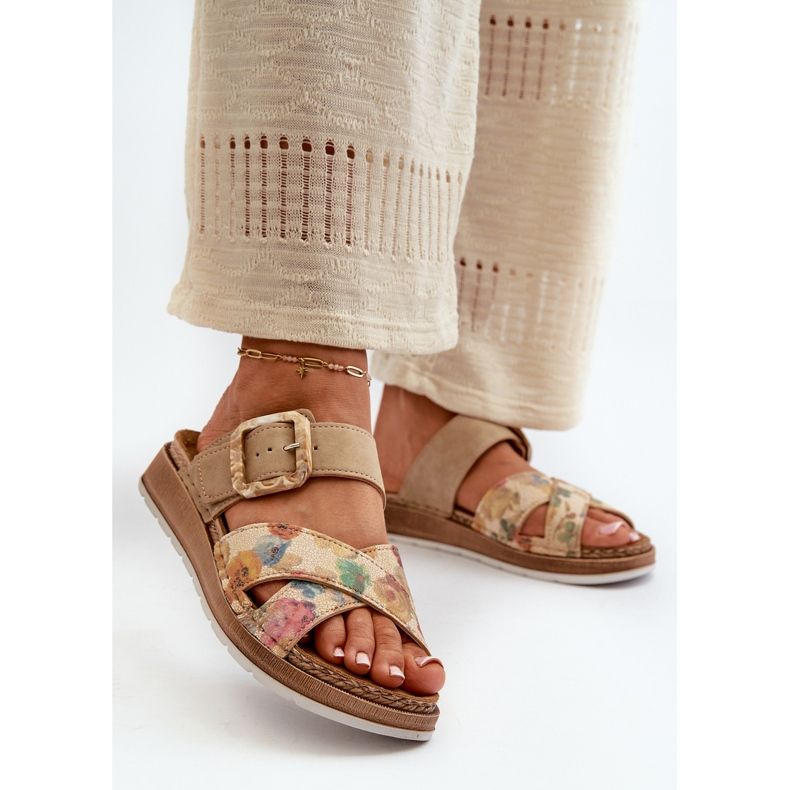 Chinelos femininos confortáveis com fivela de flor Inblu GS000051 marrom castanho 2 Chinelos femininos confortáveis com fivela de flor Inblu GS000051 marrom castanho 2