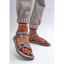 Sandálias esportivas femininas 4FRSS24FSANF054-20S cinza 2