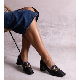 Sapatos pretos de bico quadrado da Alhena 1