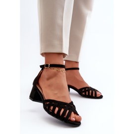 Sandálias Femininas Confeccionadas em Camurça Ecológica com Salto Baixo, Monsha Preta preto 2