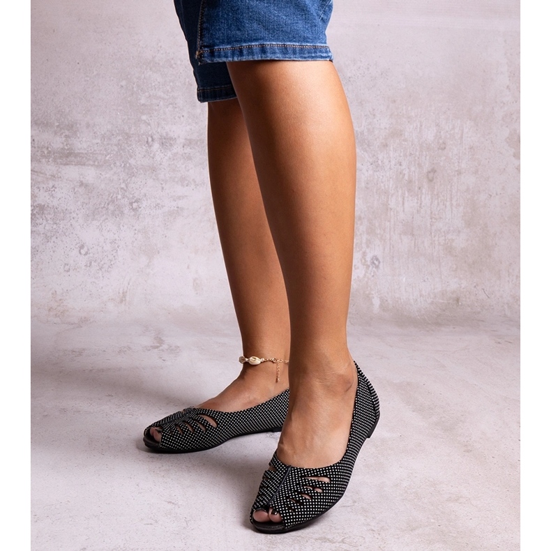 Sapatilhas pretas de bolinhas com recorte Laforge preto 1