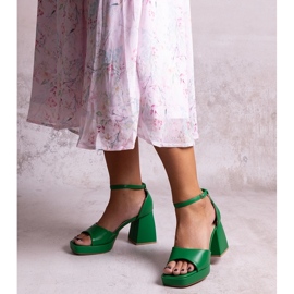 Sandálias verdes de salto alto da Vesna 1