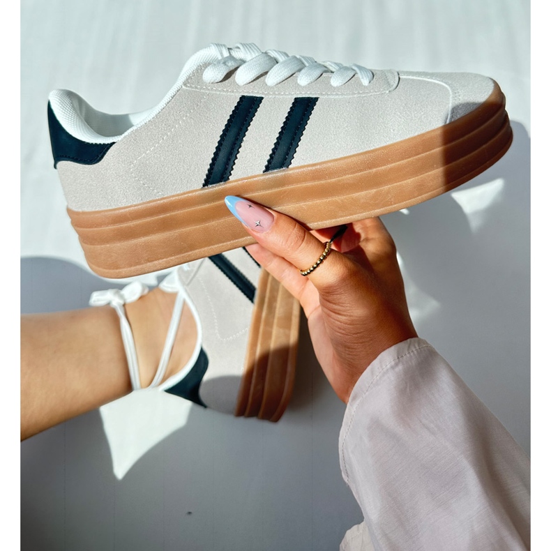 Tênis feminino plataforma bege e preto Egelia 2