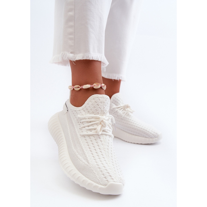 Calçado esportivo feminino slip-on em tecido, branco Nelmarie 2