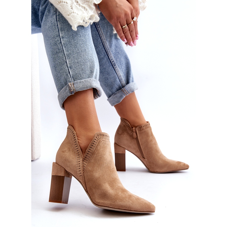 Bella Paris Botins bege com padrão vazado 4