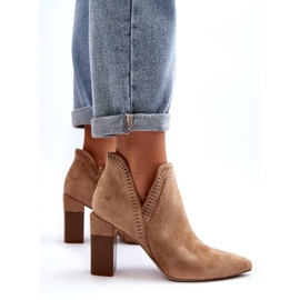 Bella Paris Botins bege com padrão vazado 3