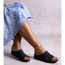 Slides Marouna pretos perfurados 1