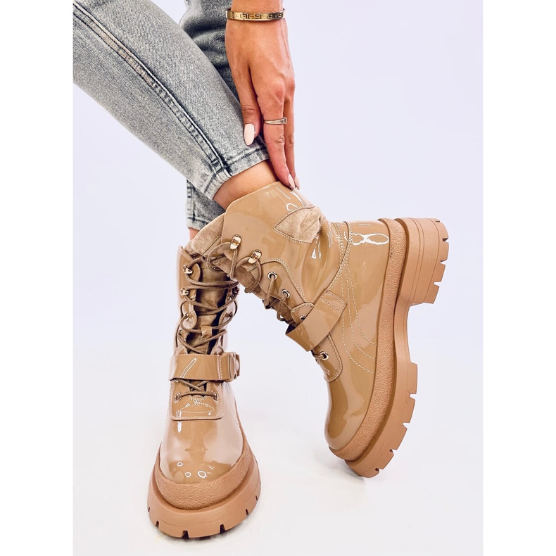 Botas Jens Khaki militares envernizadas bege 2