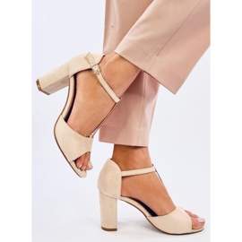 Sandálias de salto alto Ferdi Beige com decoração dourada bege 1