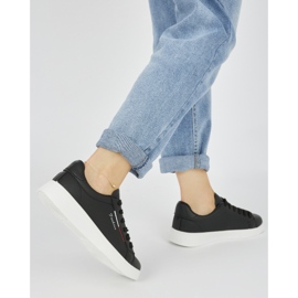 Calçado desportivo clássico preto 2