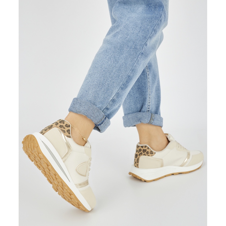 Calçados esportivos femininos bege 1