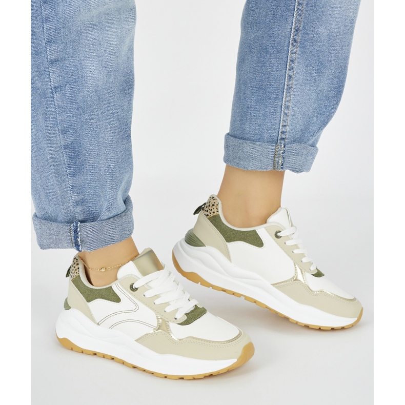 Calçado desportivo feminino multicolorido com sola grossa branco 1 Calçado desportivo feminino multicolorido com sola grossa branco 1