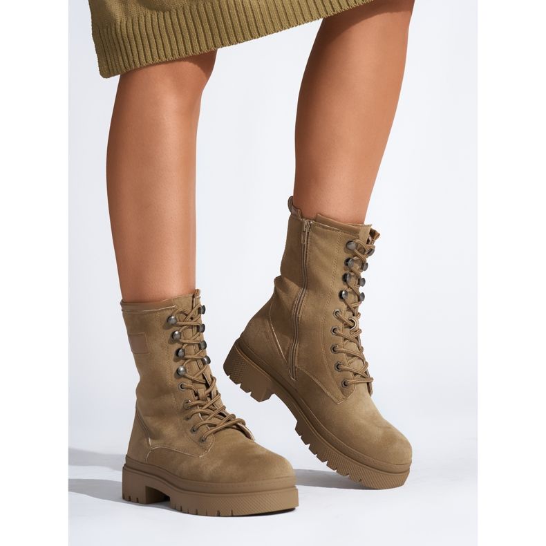 Botins femininos com atacadores castanhos 1