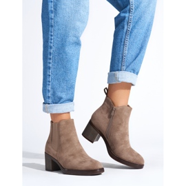 Botins clássicos bege 1