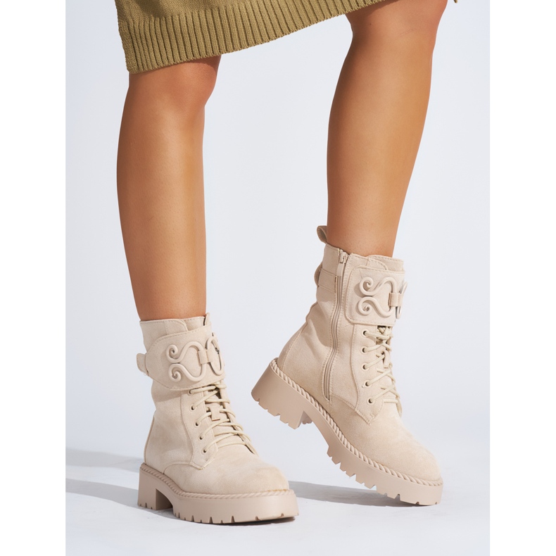 Botas femininas de camurça bege 1