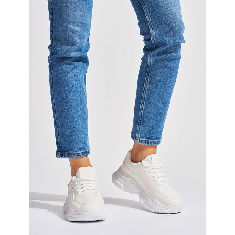 Tênis femininos brancos 2